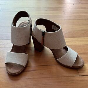 NWOB Toms Majorca Cutout Sandals in Natural Yarn-Dye
